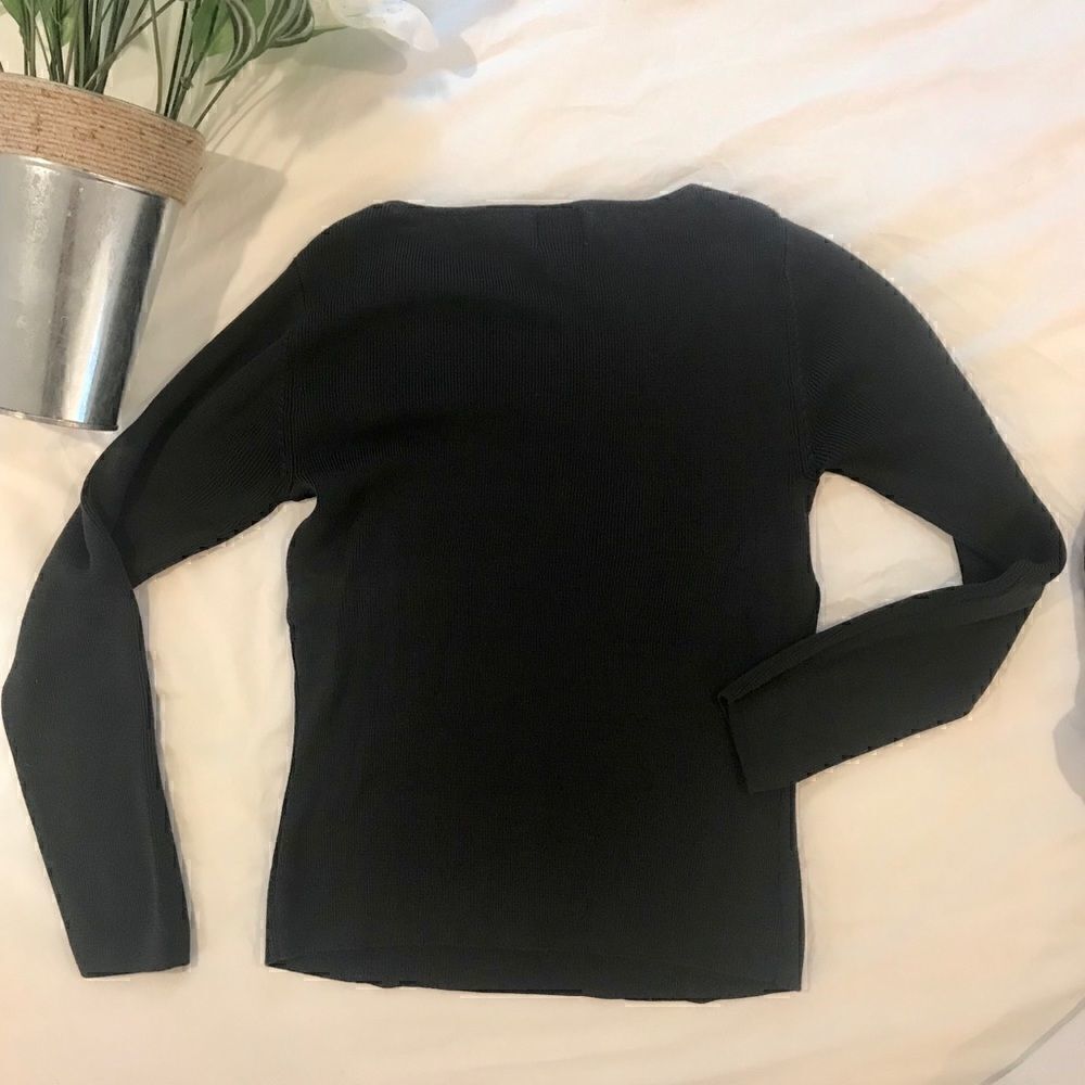 I.N.C women’s long sleeve top black waist length - Picture 4 of 5